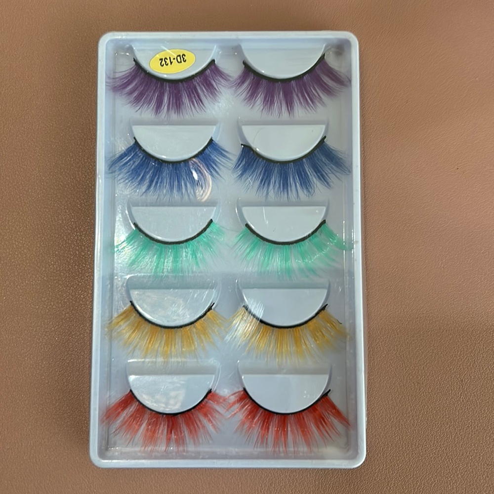 Set Colored Faux Eyelashes